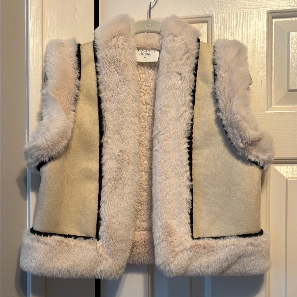 Hyacinth House Cream Suede Cropped Chamonix Vest